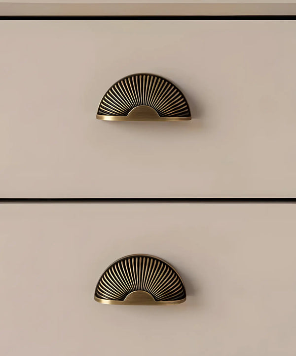 GILDOR premium solid brass retro cabinet cup pulls, premium retro/vintage design, suitable for kitchen cabinets, wardrobes.