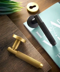 LINIA Solid Brass Knurled Door Lever Handles Set