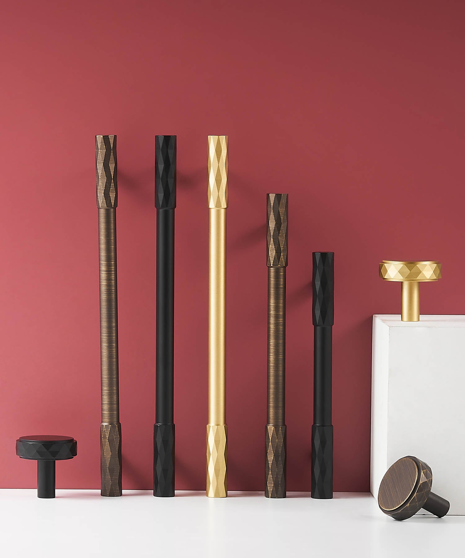 DIAMOND Solid Brass Edge Kitchen & Cabinet Handle, premium quality ...